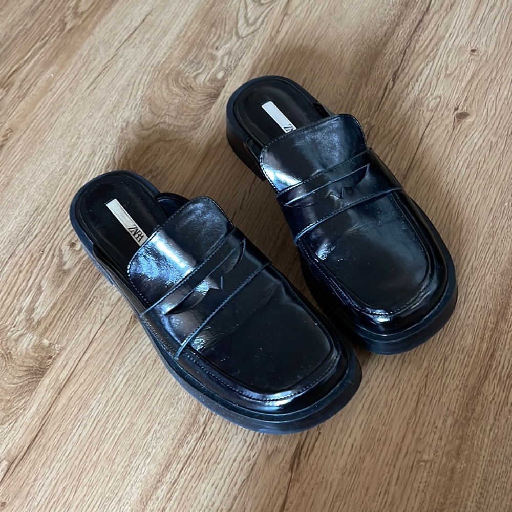 ZARA MULE SIZE 9